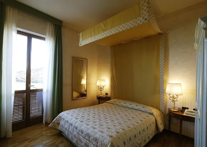 Hotel Zunica Ospitalita Dal 1880 Civitella Del Tronto