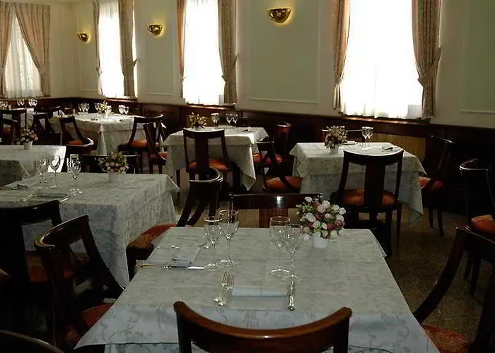 Zunica Ospitalita Dal 1880 מלון 4*